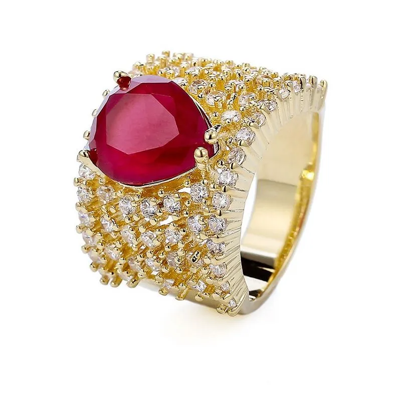 Luxe vingerring van rood glas