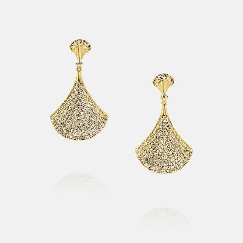 Pave instelling Dangle Earring
